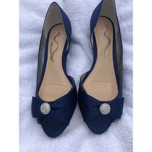 Nina Ronelle peep toe satin wedge pump size 8.5